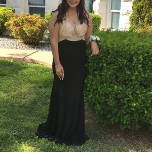 Gorgeous prom dress!